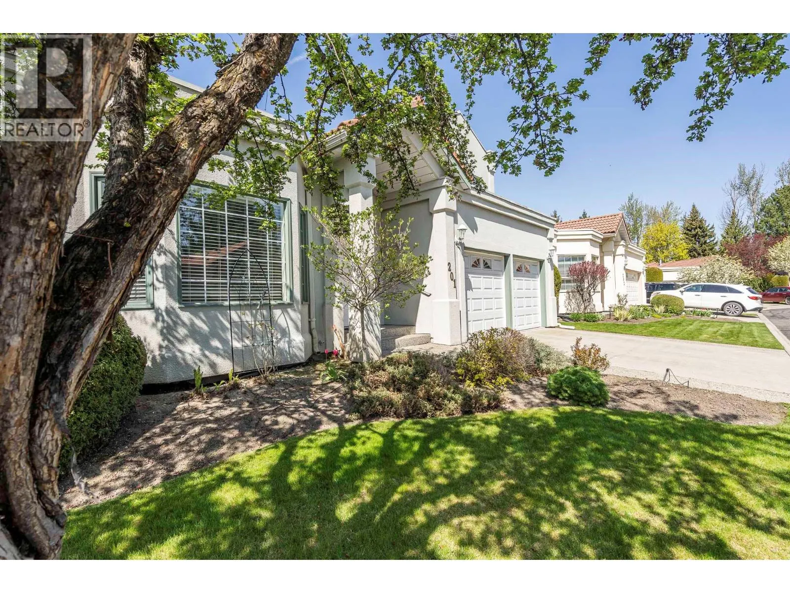 650 Lexington Drive Unit# 201
