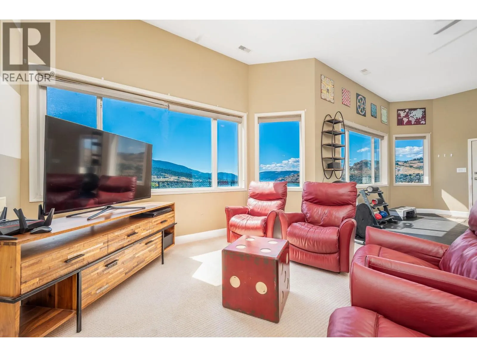 11 Bayview Heights