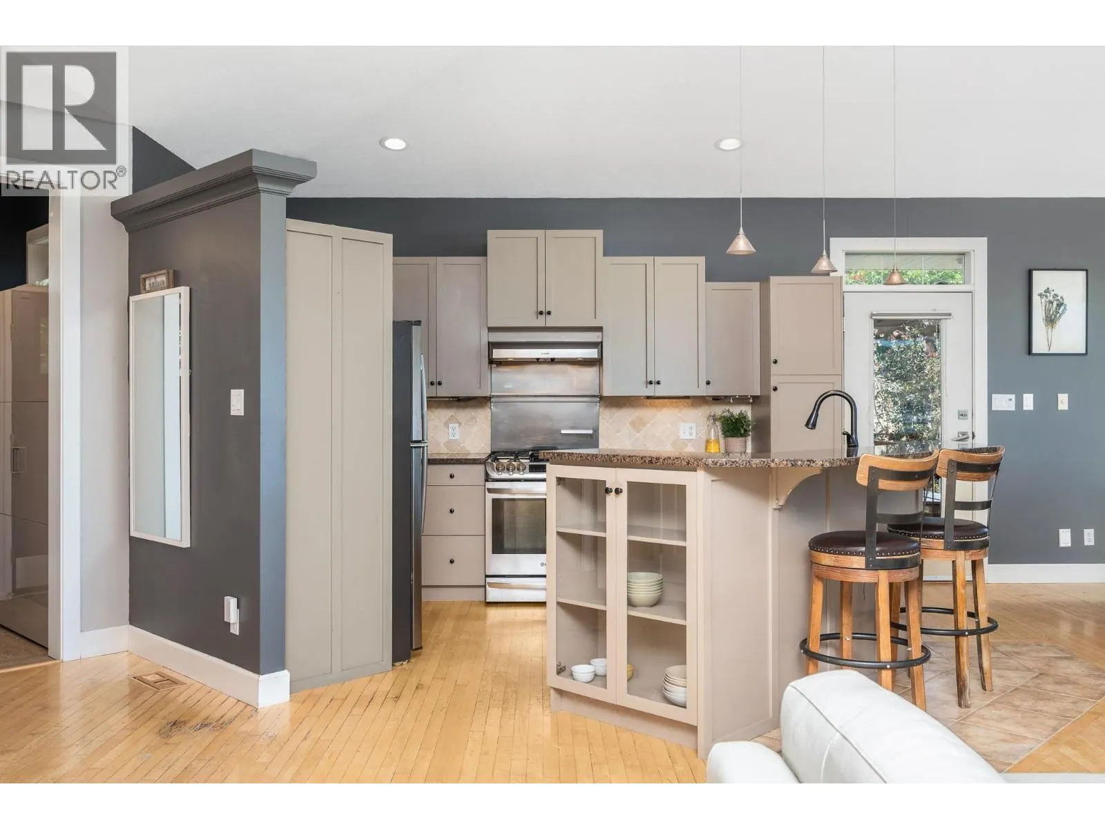 11 Bayview Heights