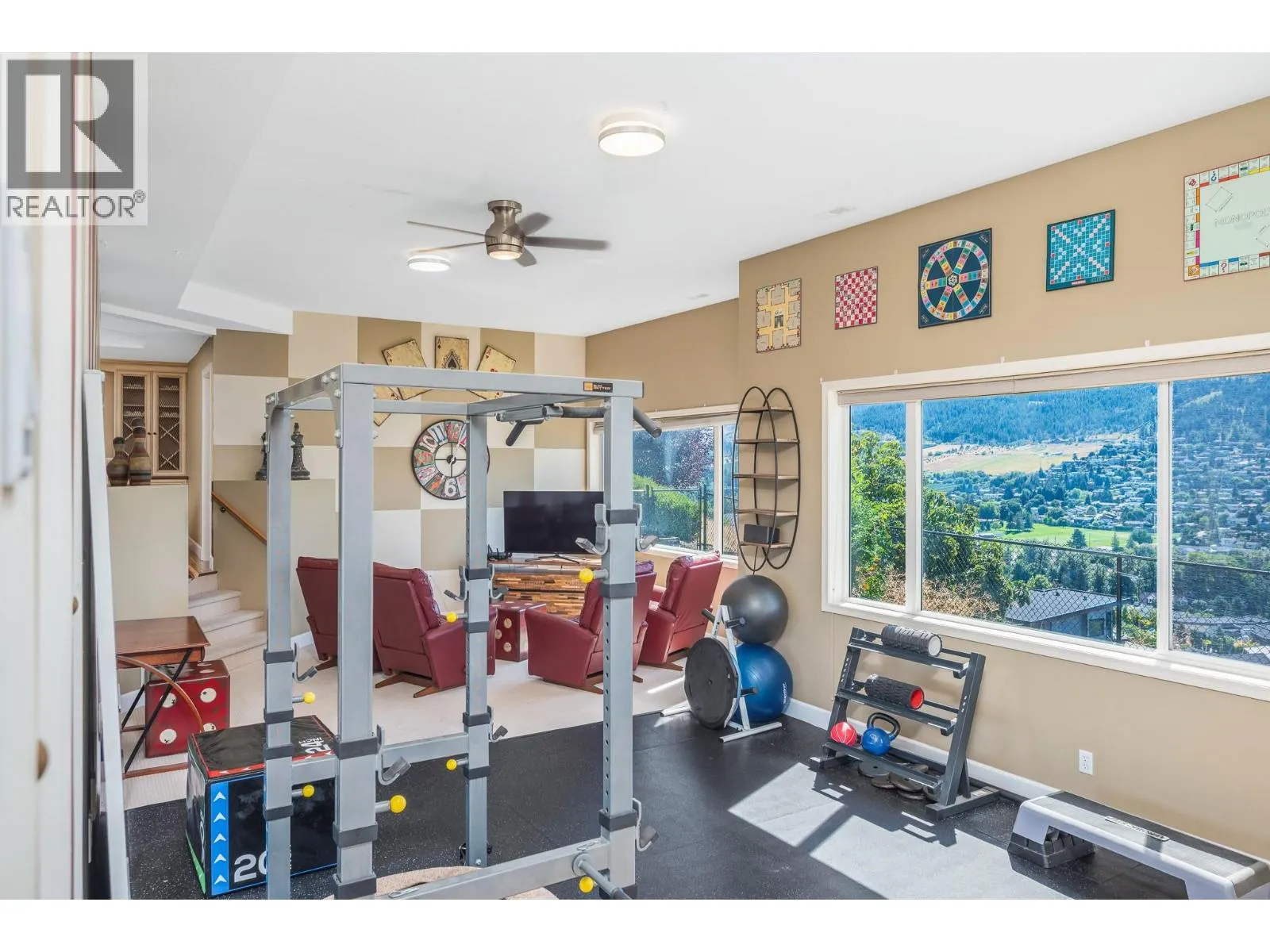 11 Bayview Heights
