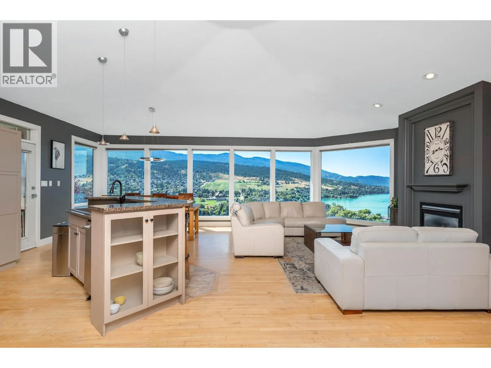 11 Bayview Heights