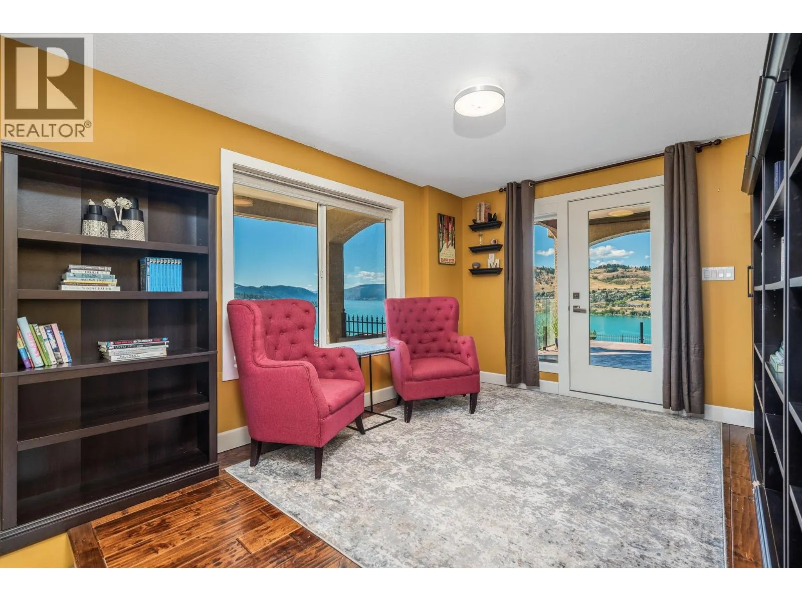 11 Bayview Heights