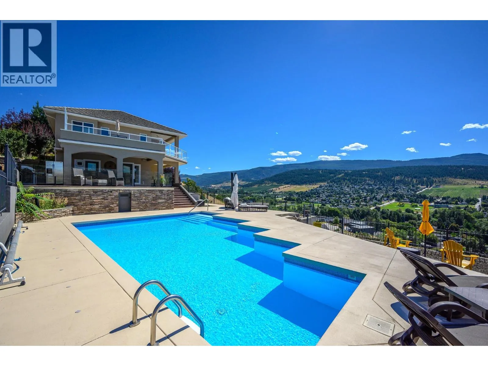 11 Bayview Heights
