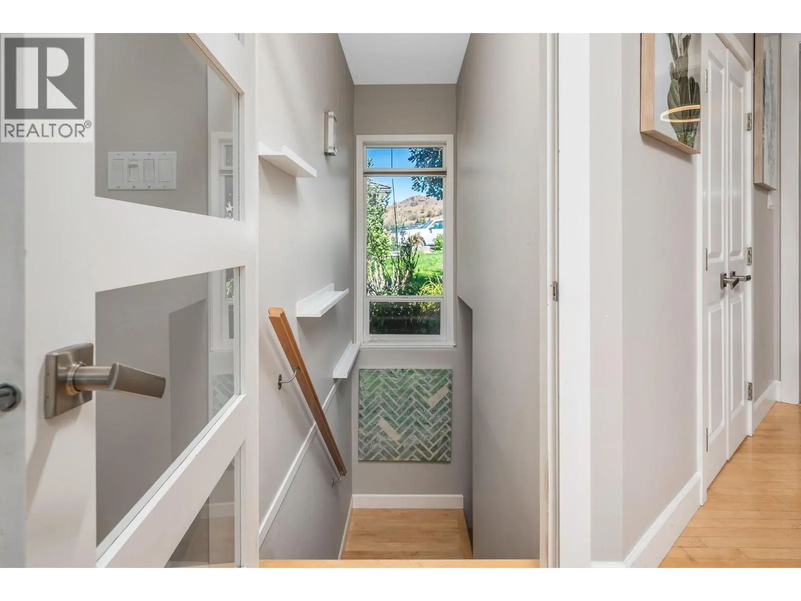 11 Bayview Heights