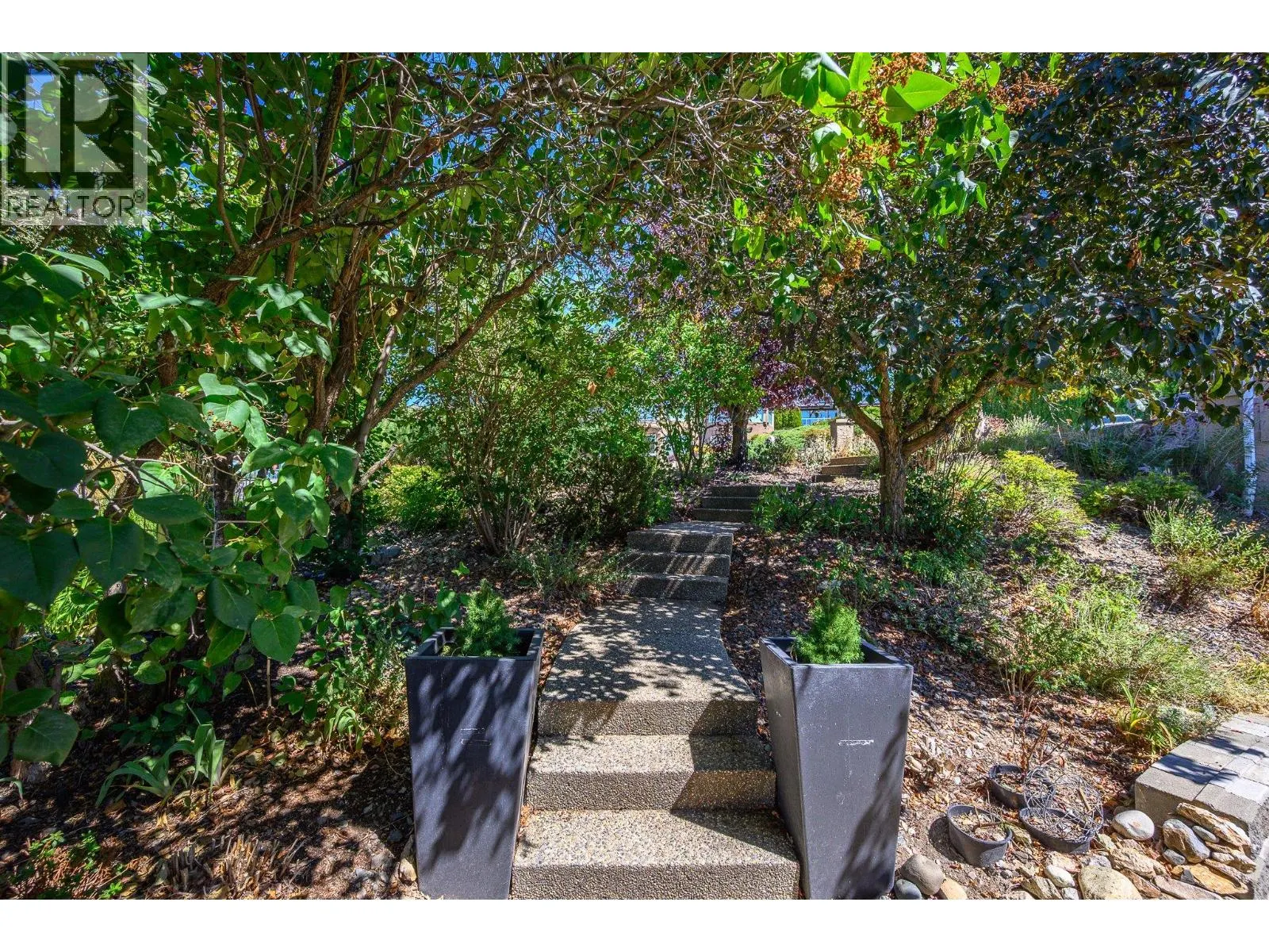 11 Bayview Heights