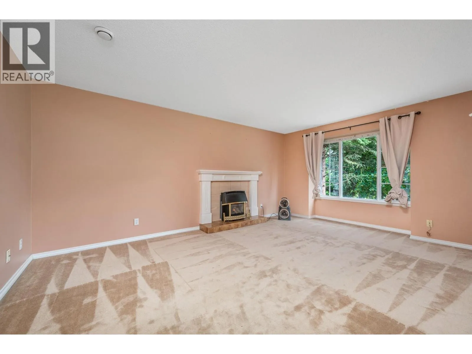 50 Lochhaven Court