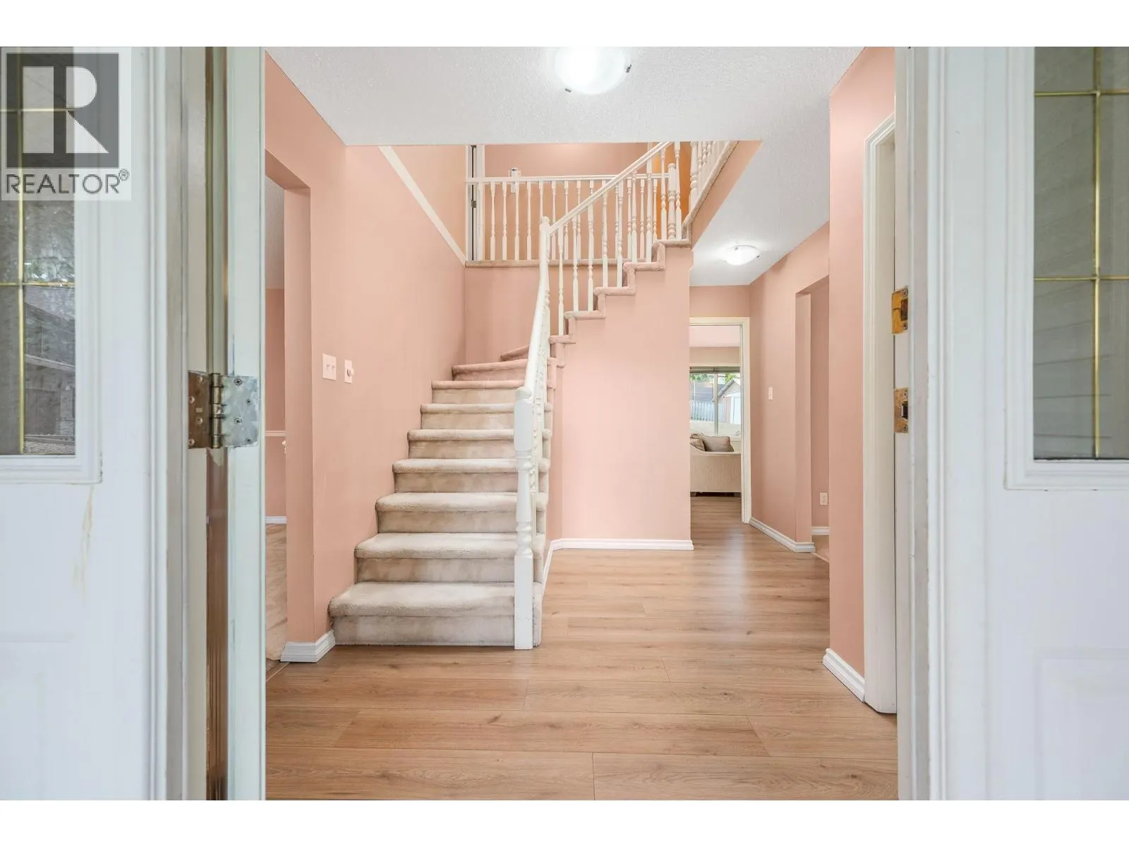 50 Lochhaven Court
