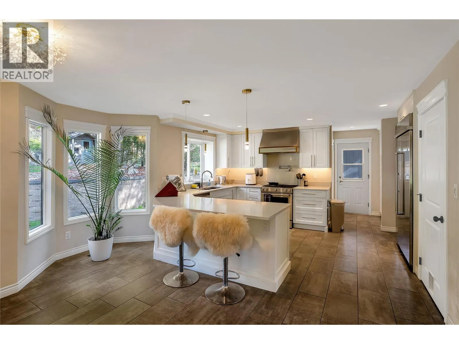 1095 Toovey Road