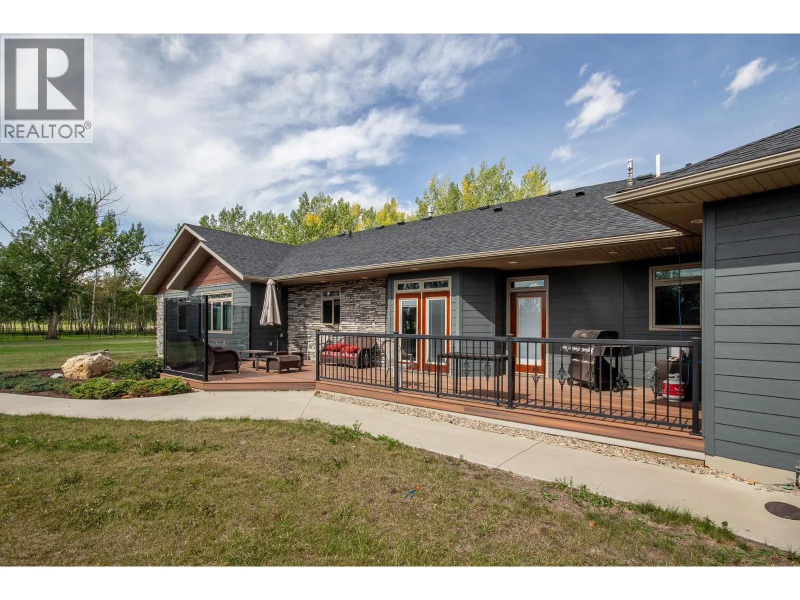 2713 210 Road