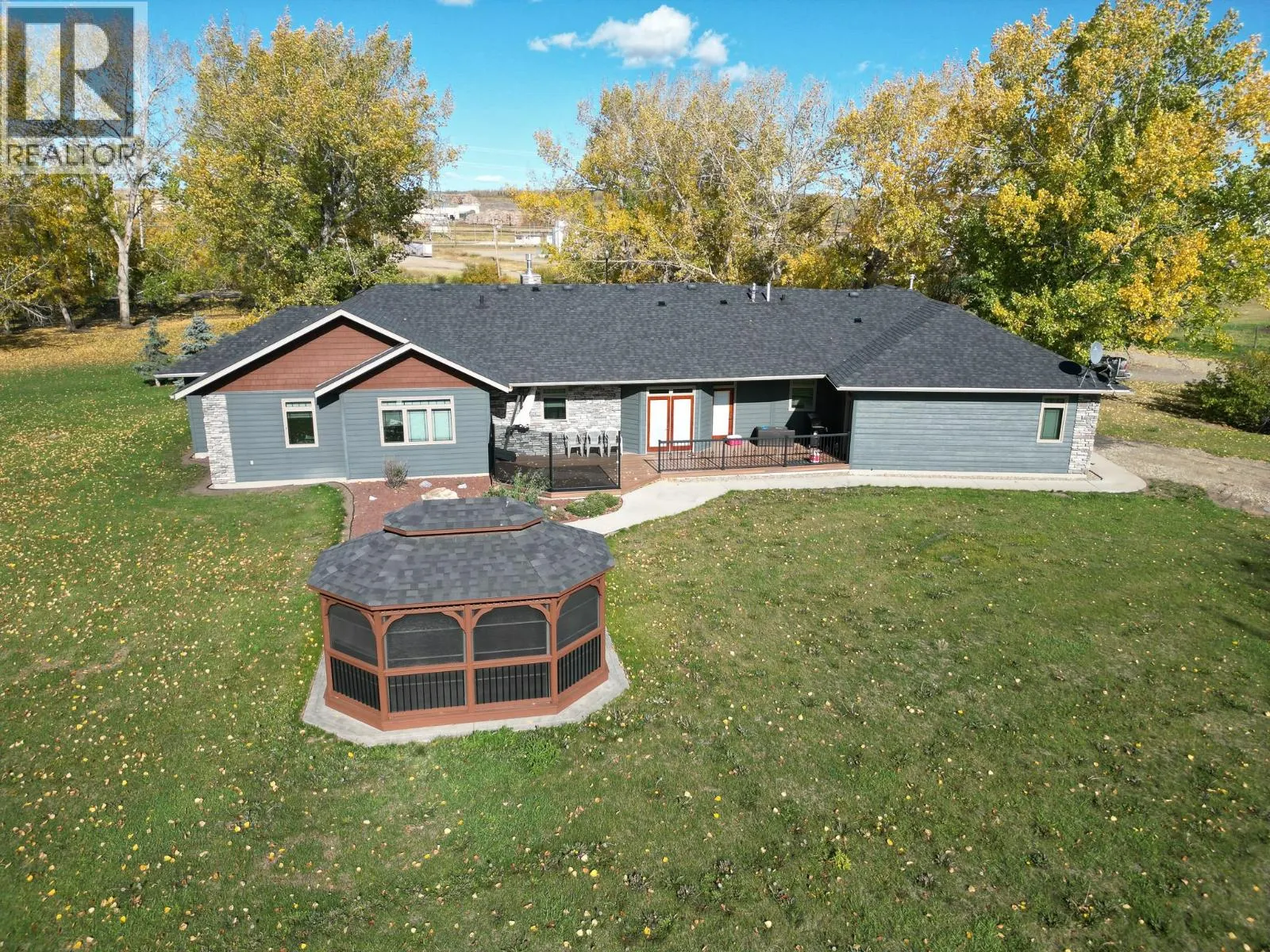2713 210 Road