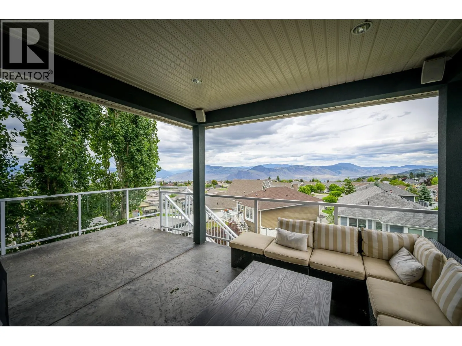 2272 LINFIELD Drive
