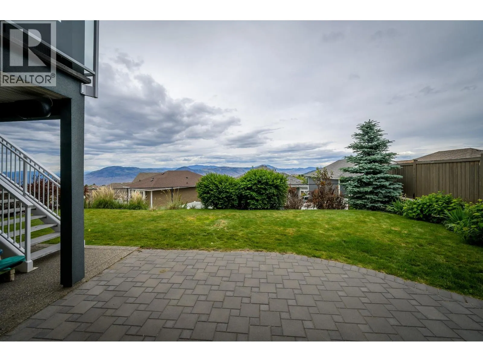 2272 LINFIELD Drive