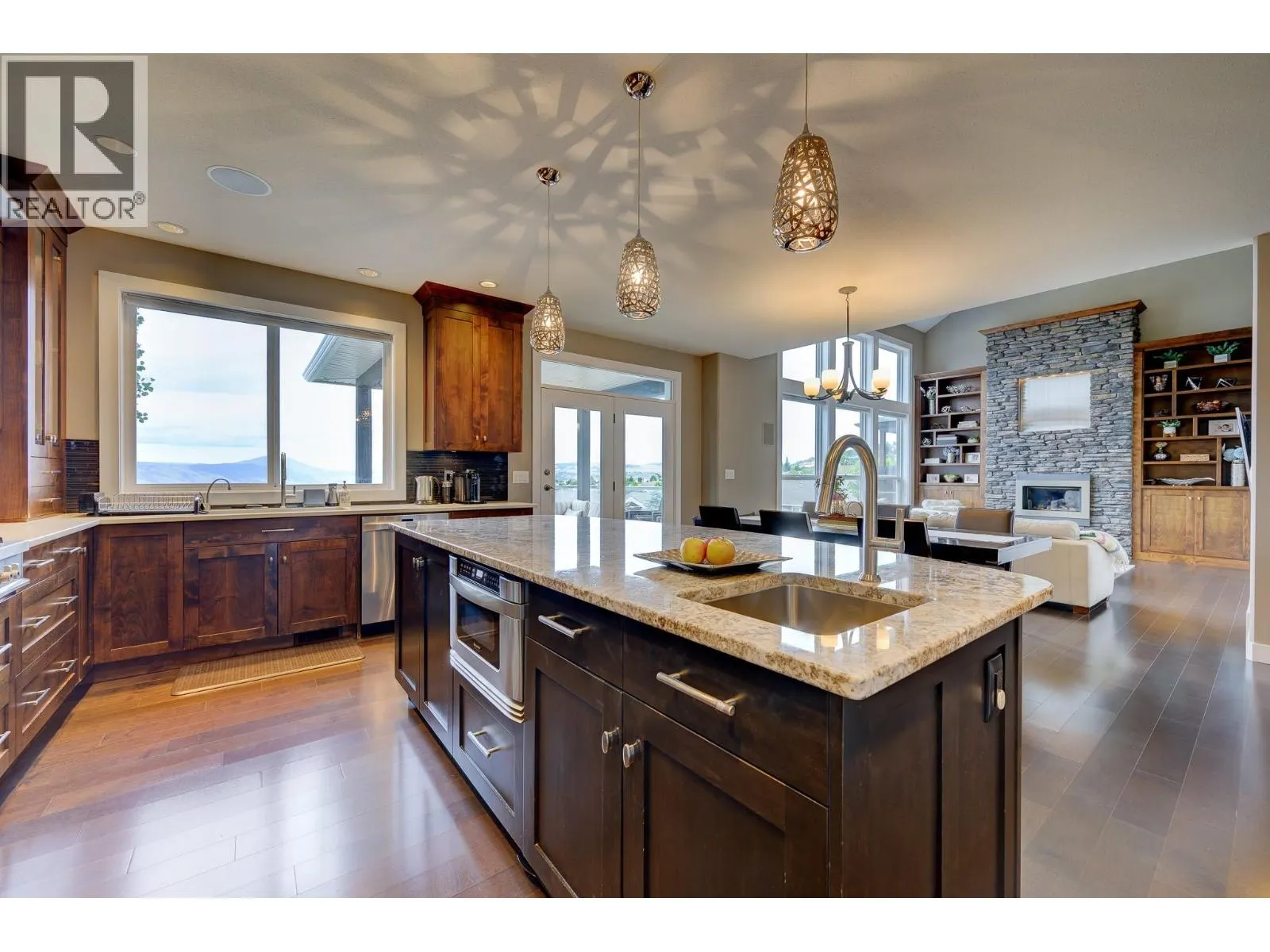 2272 LINFIELD Drive