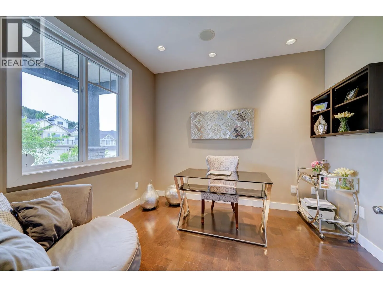 2272 LINFIELD Drive