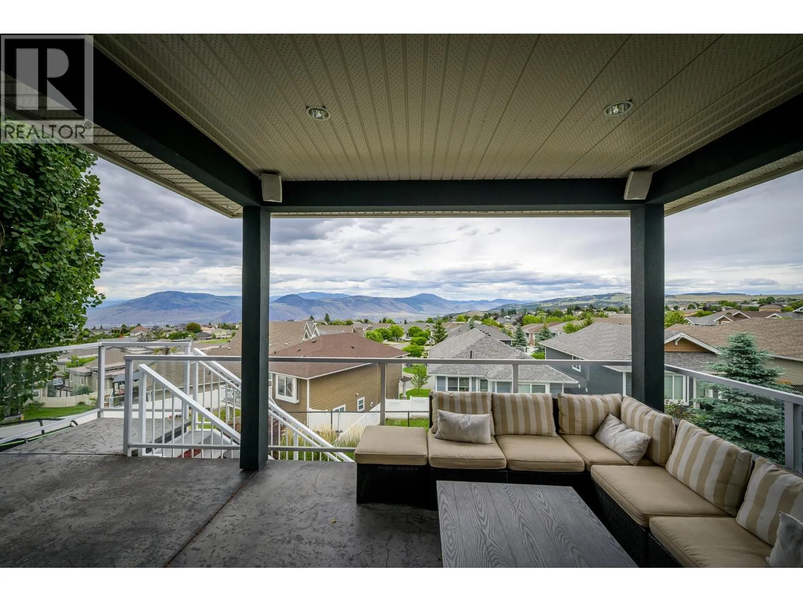 2272 LINFIELD Drive
