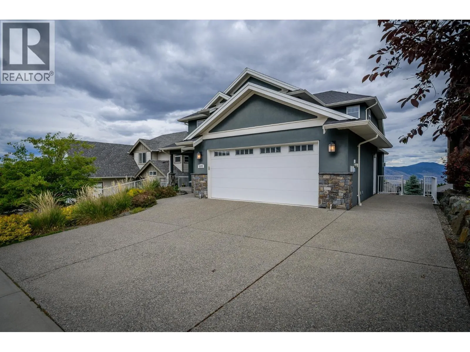 2272 LINFIELD Drive