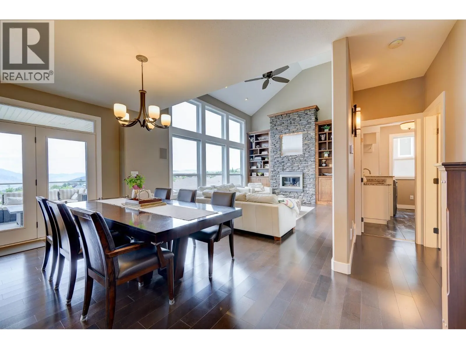 2272 LINFIELD Drive