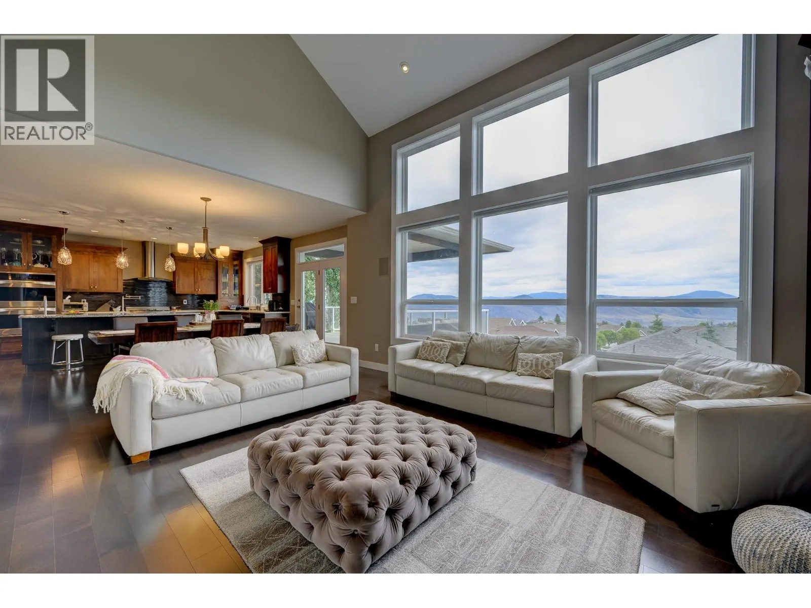 2272 LINFIELD Drive