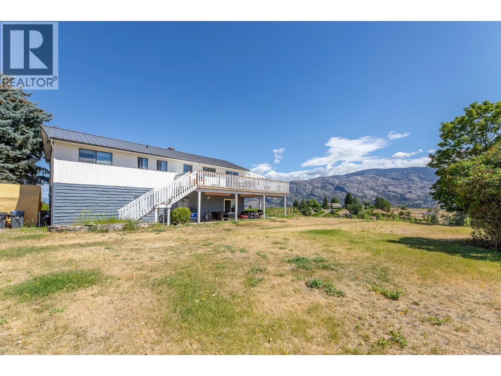 140 LARCH Avenue