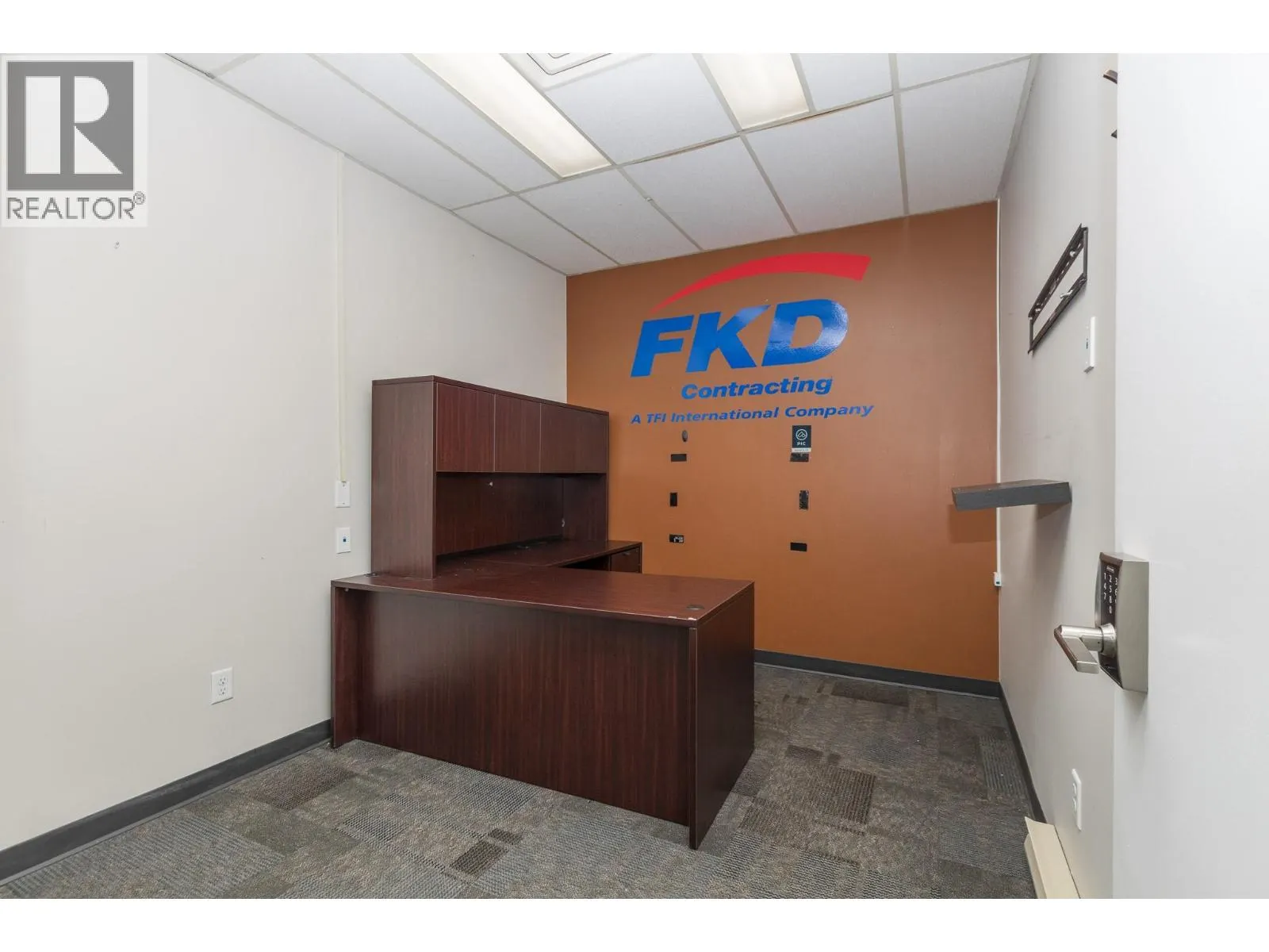 40 Lakeshore Drive NE Unit# 202 208