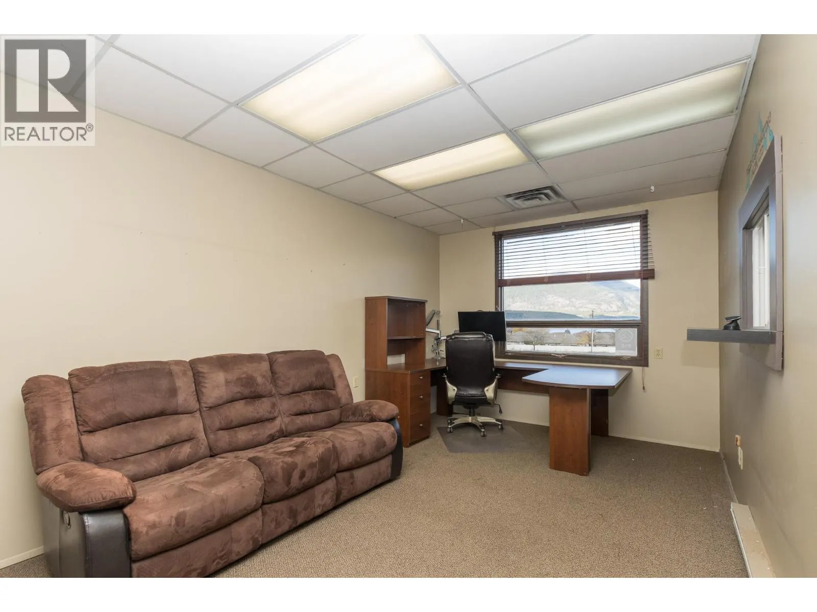 40 Lakeshore Drive NE Unit# 202 208