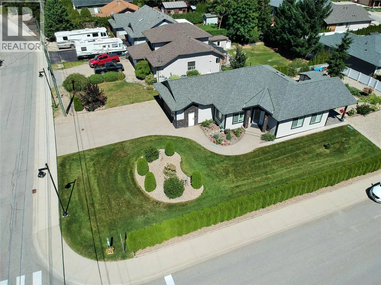 1001 Shuswap Avenue