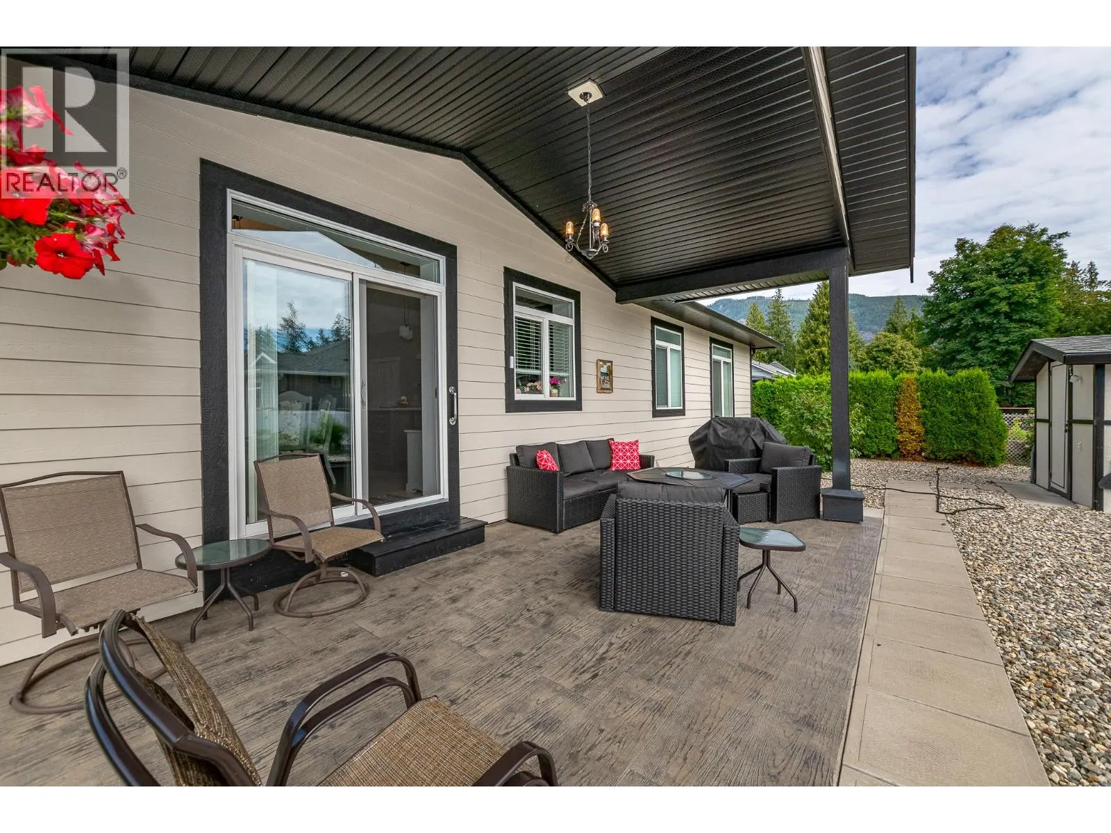 1001 Shuswap Avenue