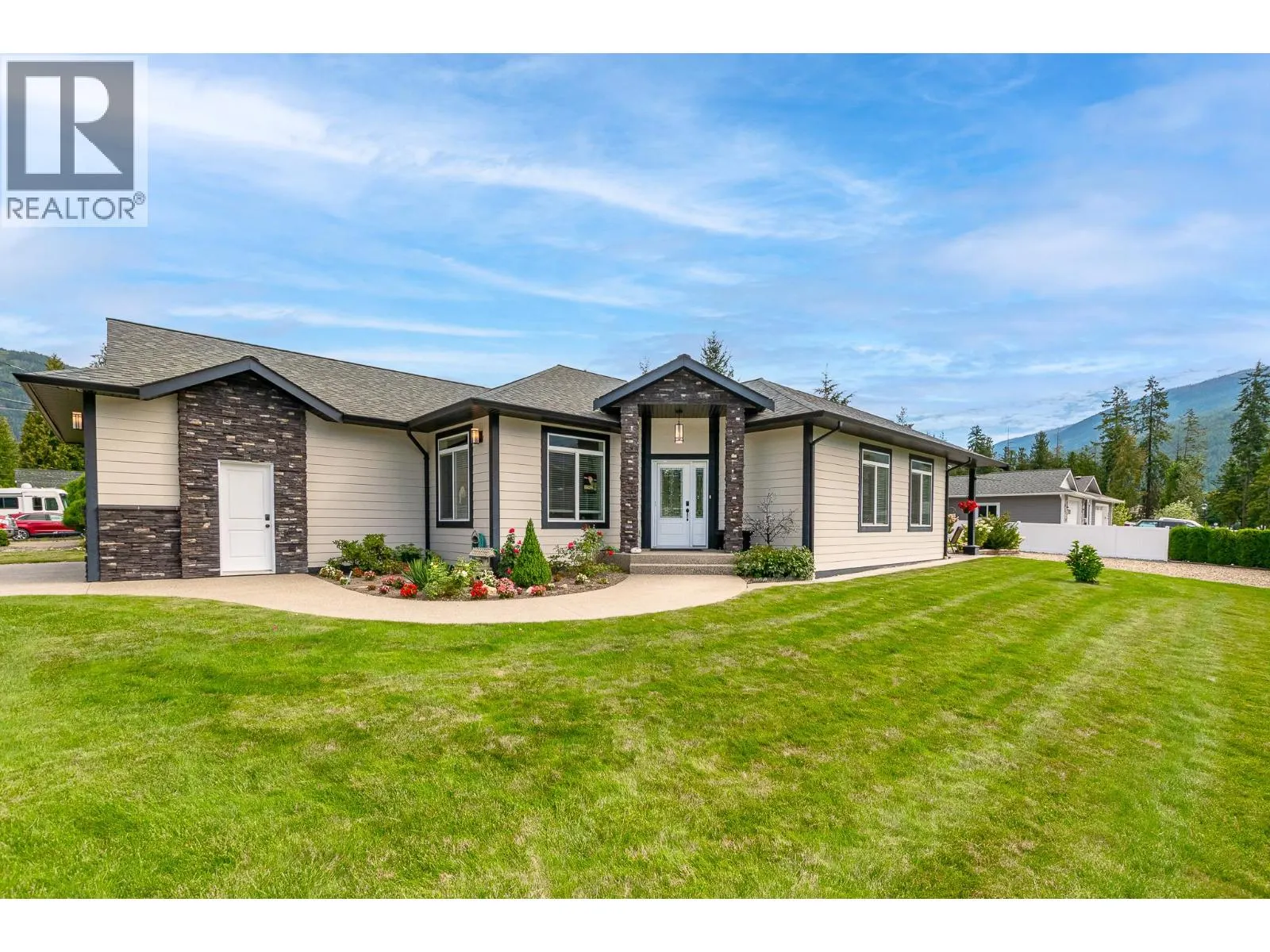 1001 Shuswap Avenue