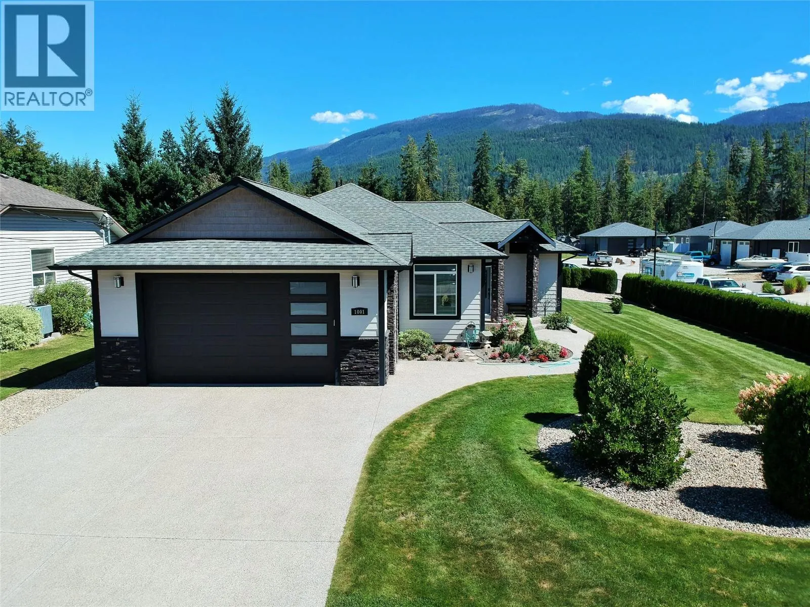 1001 Shuswap Avenue
