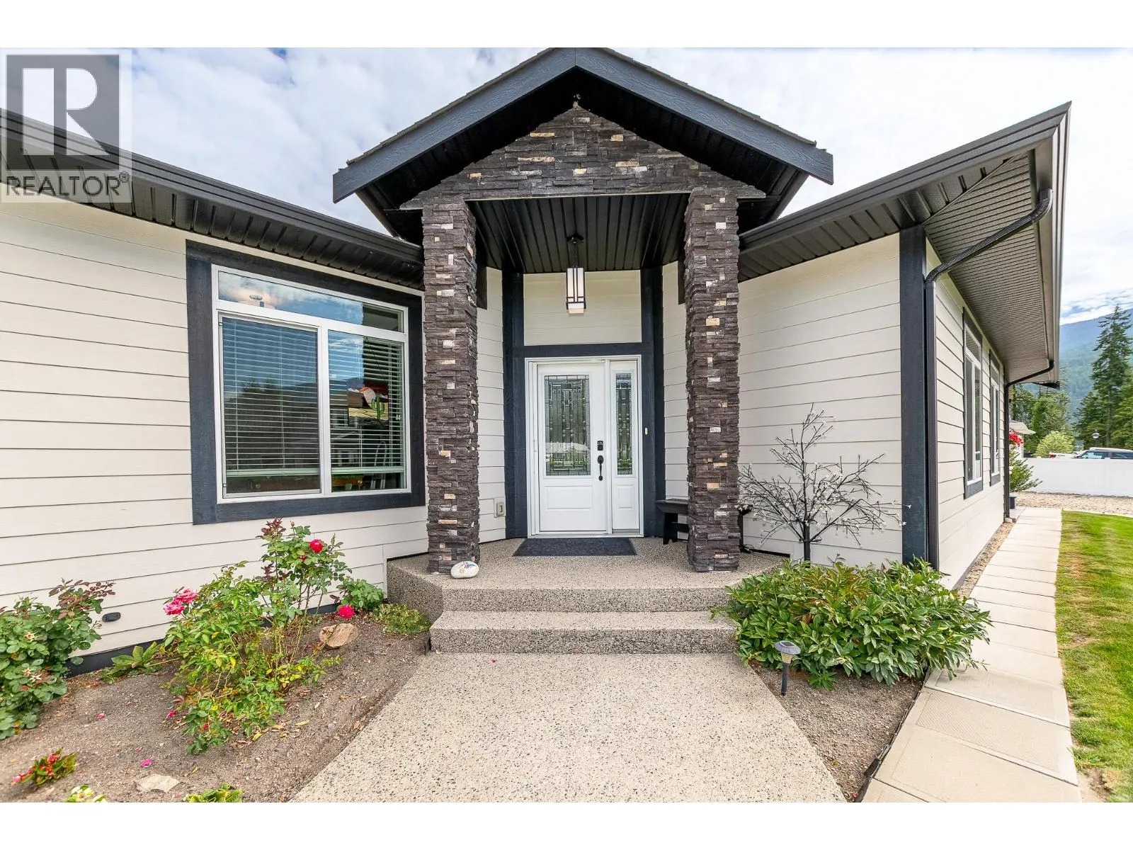 1001 Shuswap Avenue