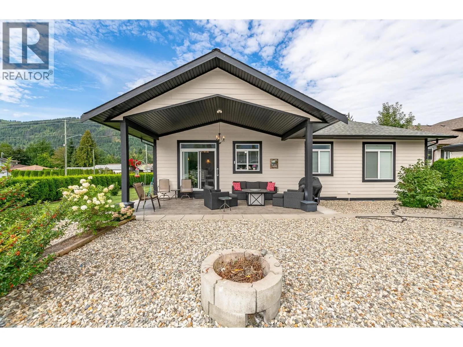 1001 Shuswap Avenue