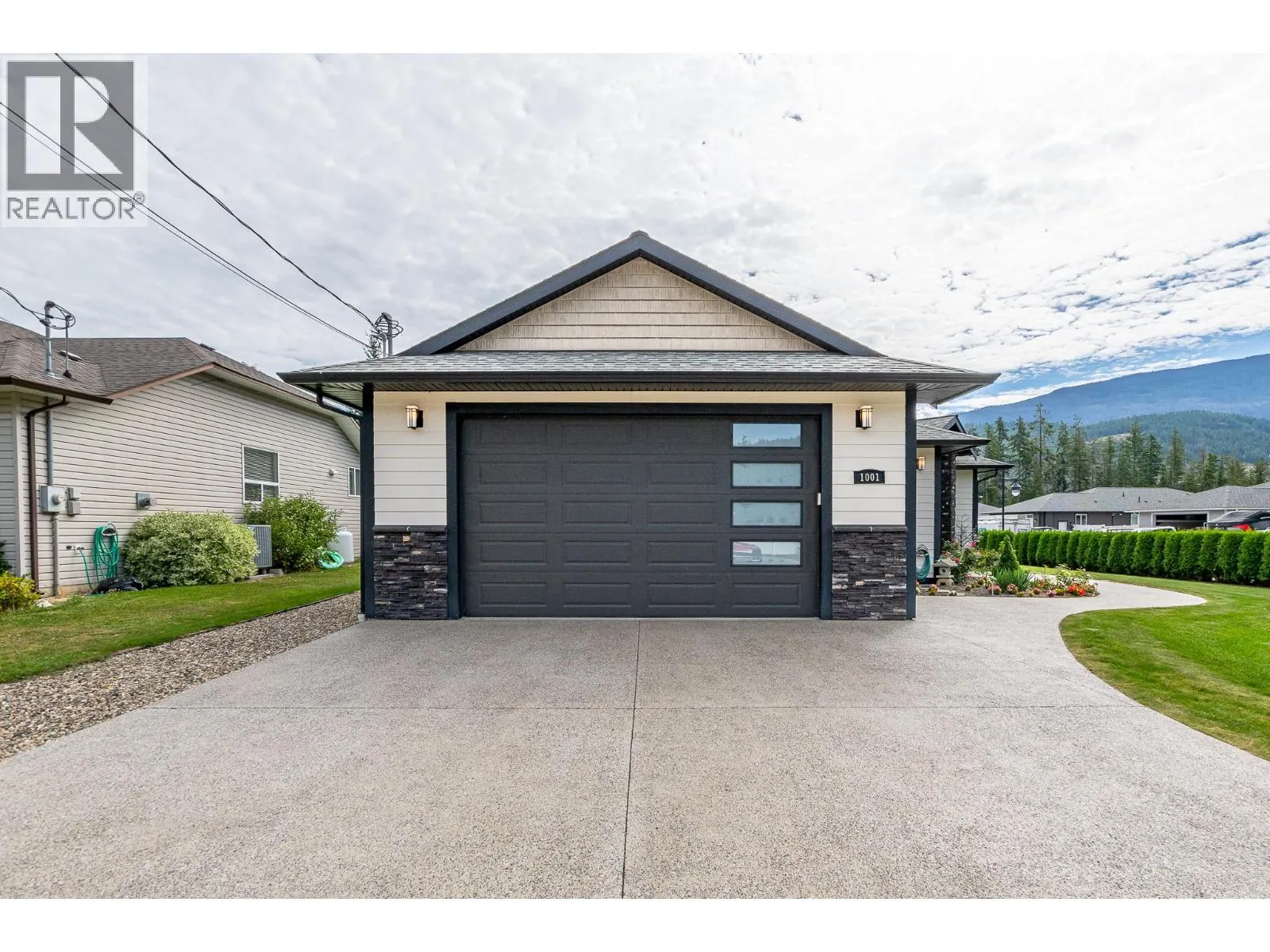 1001 Shuswap Avenue