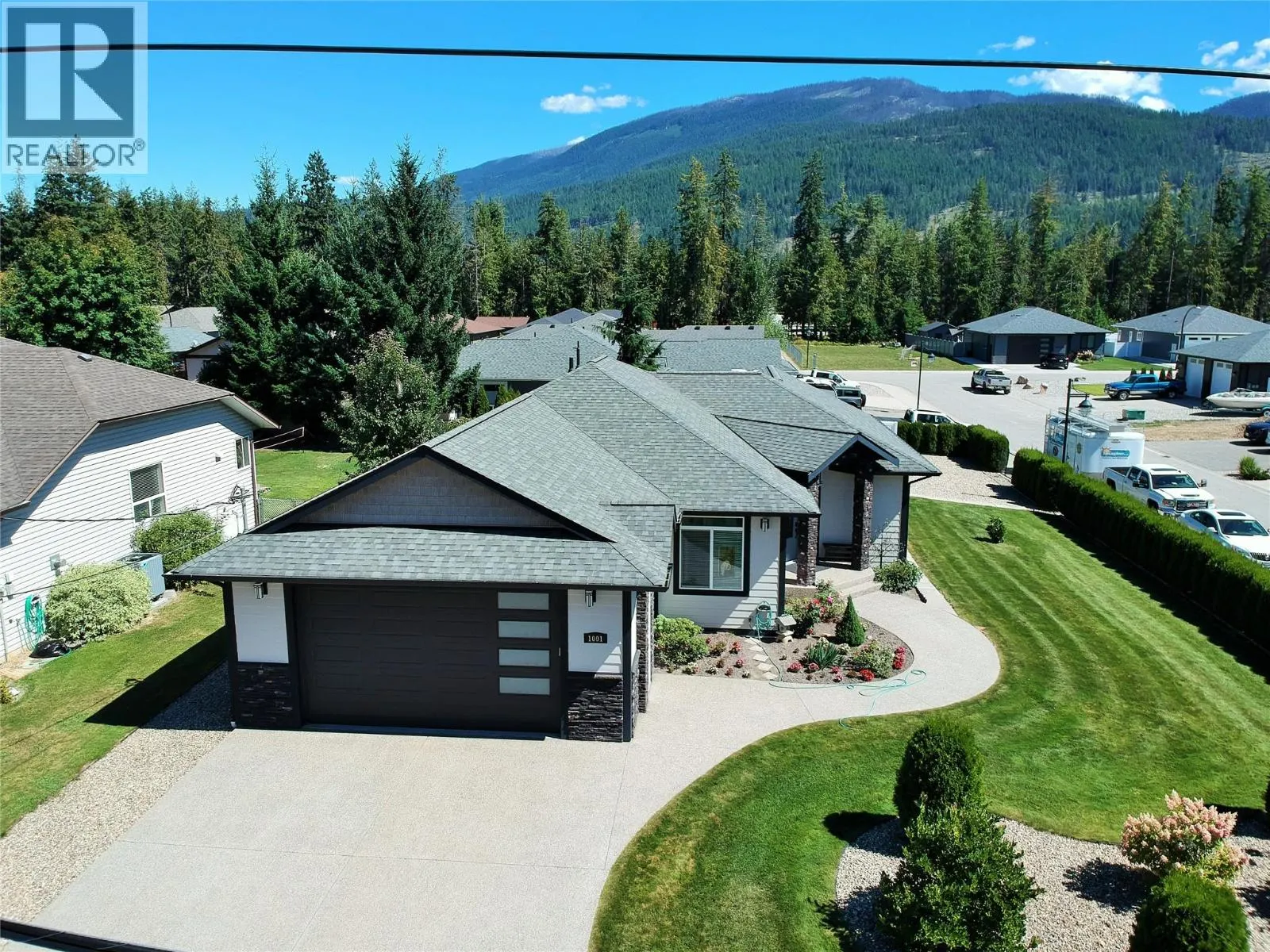 1001 Shuswap Avenue