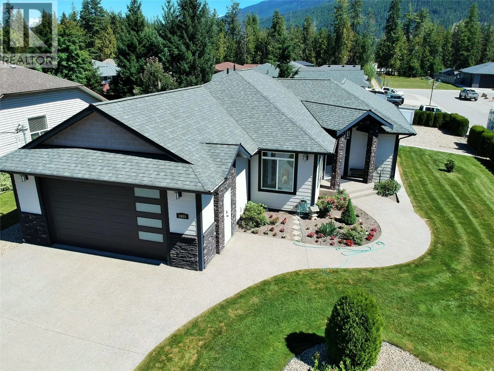 1001 Shuswap Avenue