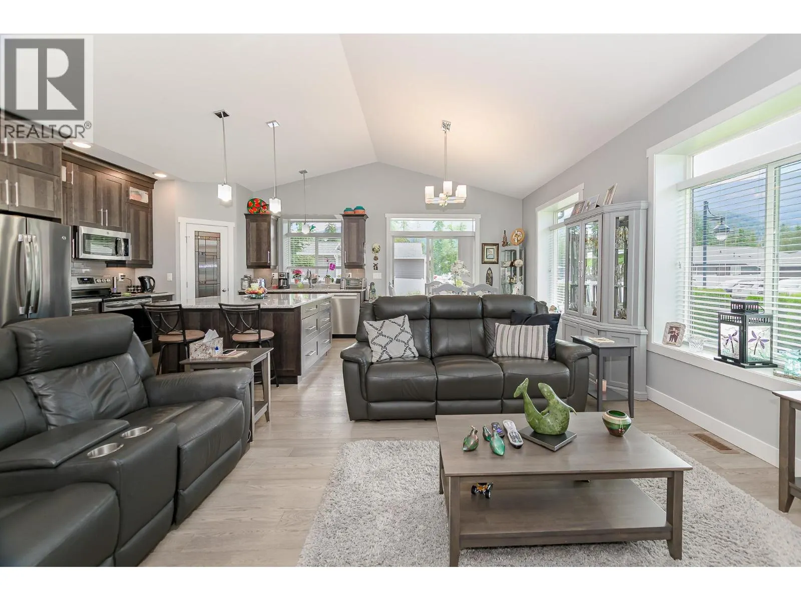 1001 Shuswap Avenue