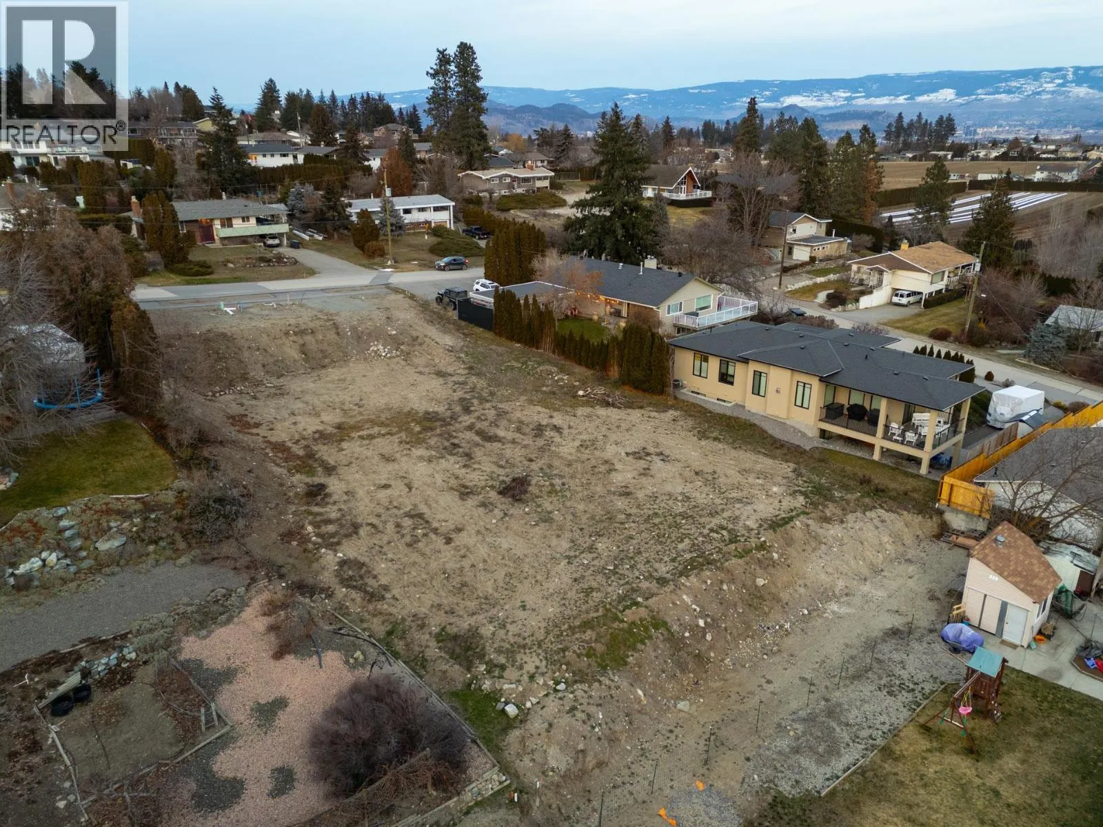 950 Skyline Road