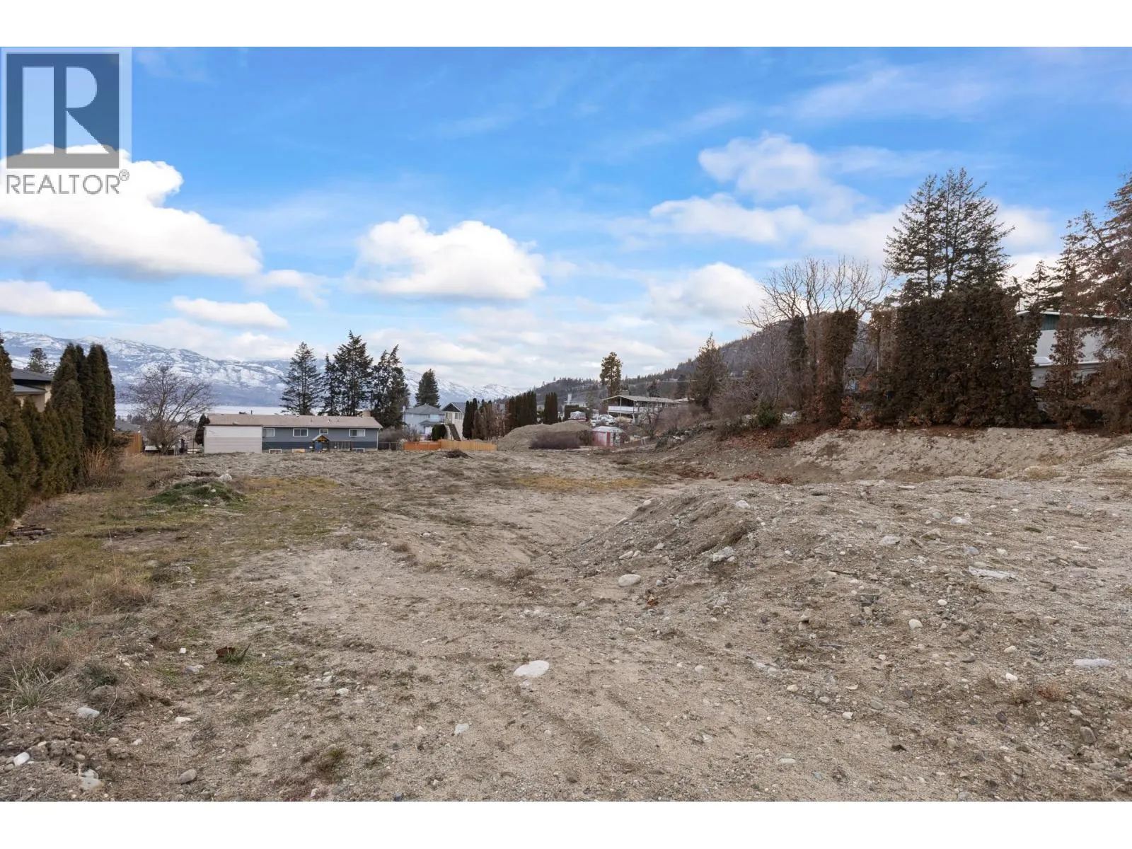 950 Skyline Road