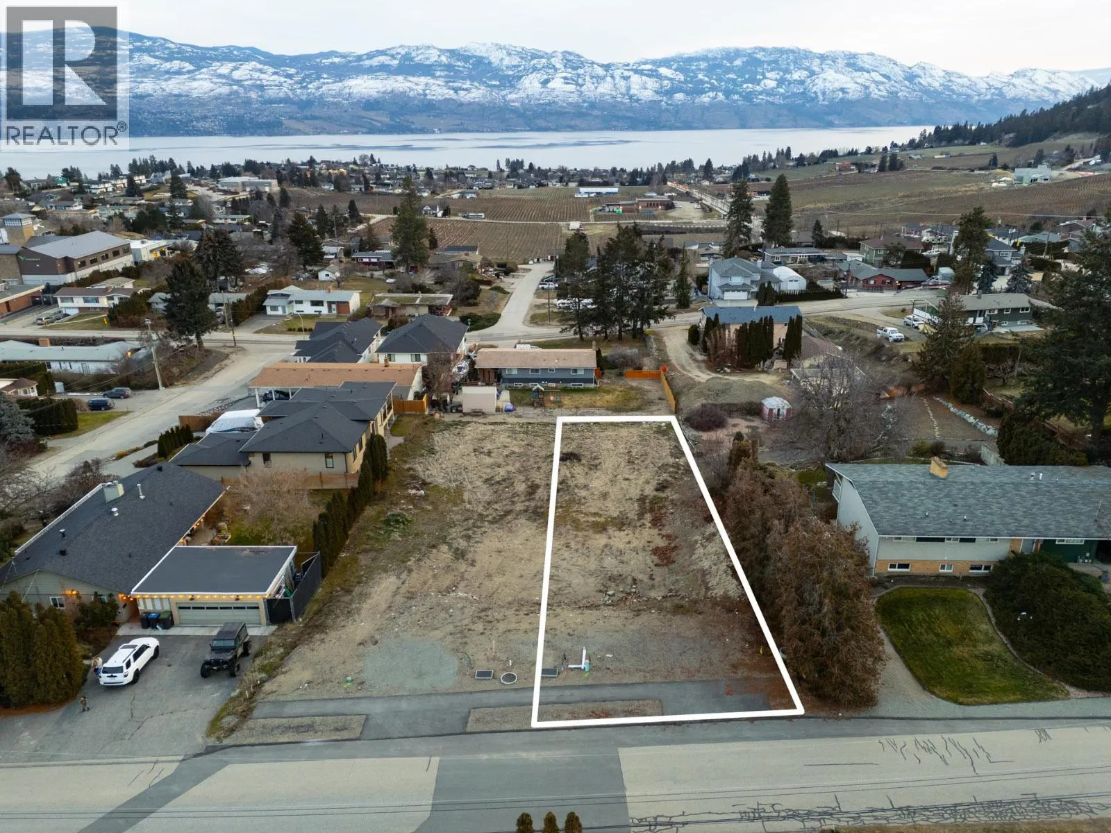950 Skyline Road