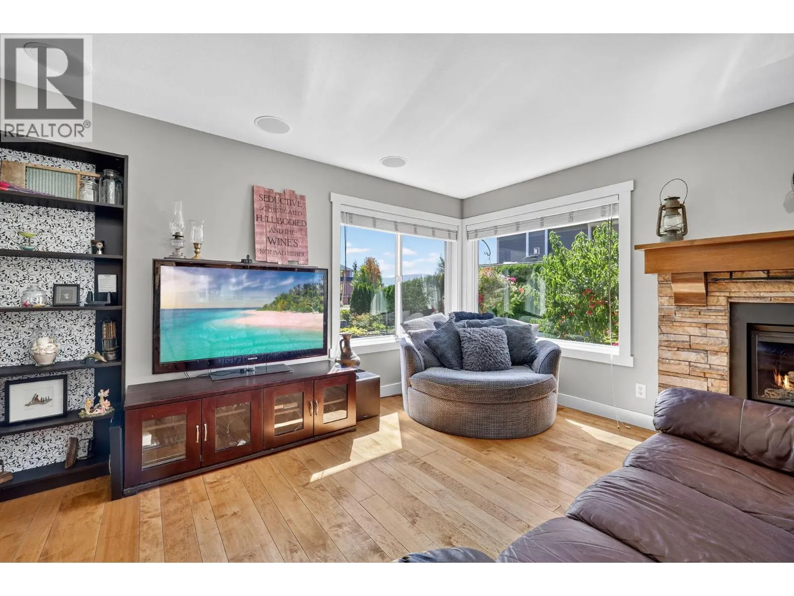 3187 Saddleback Place