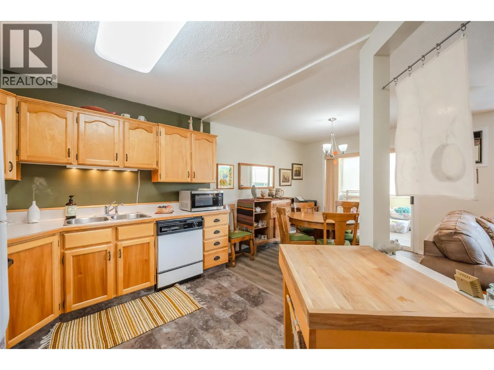 14008 VICTORIA Road Unit# 21