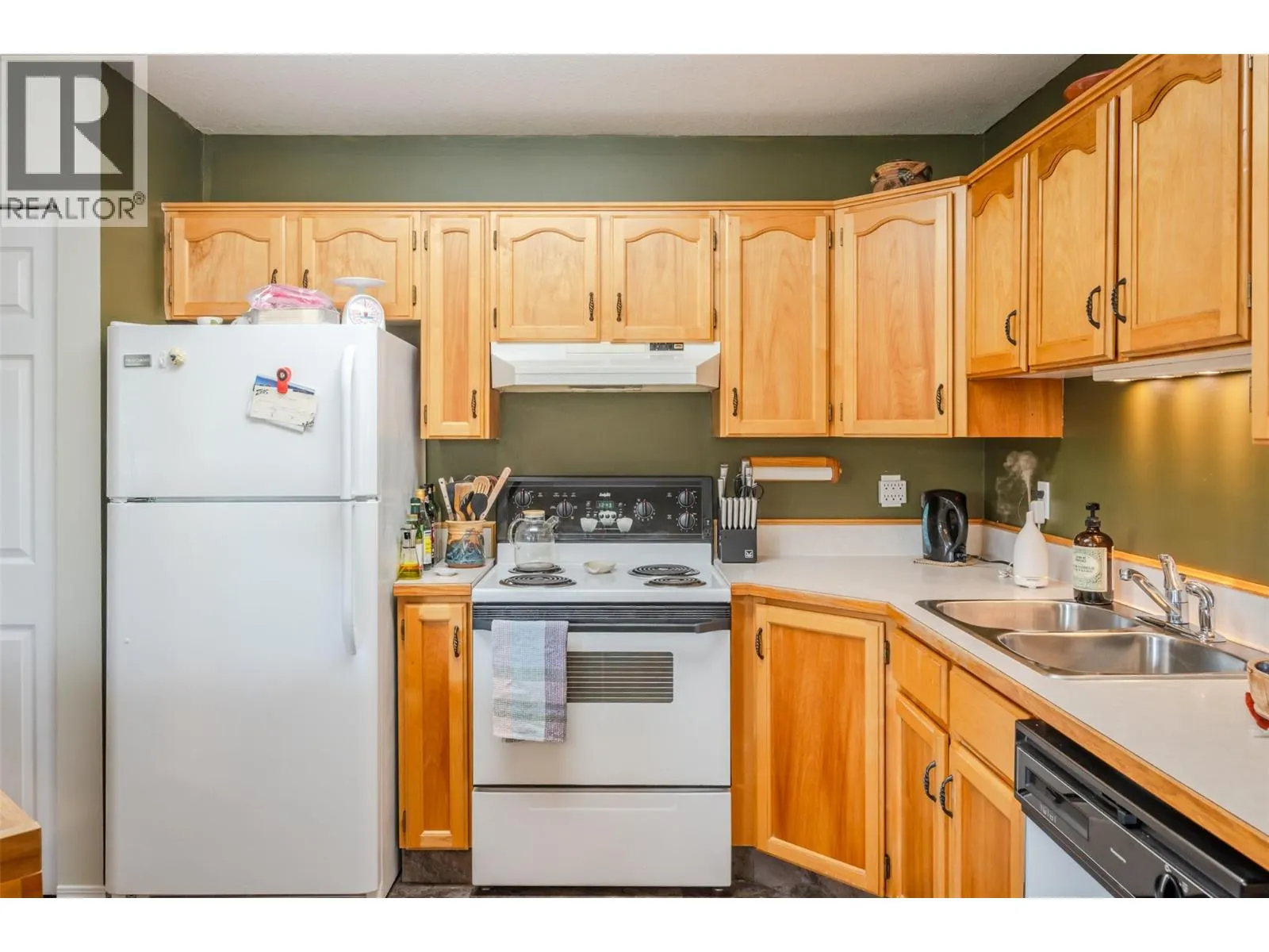 14008 VICTORIA Road Unit# 21