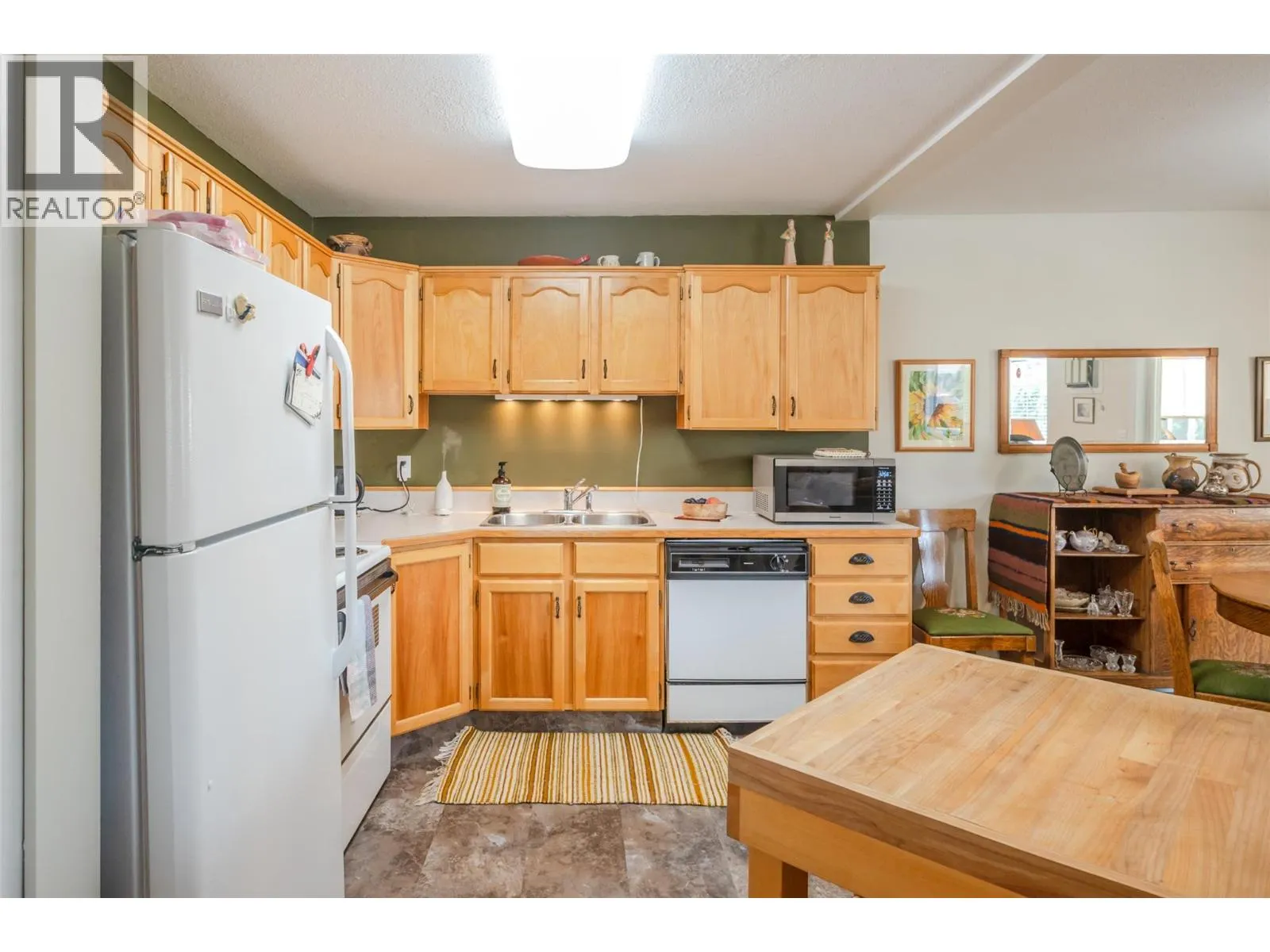 14008 VICTORIA Road Unit# 21