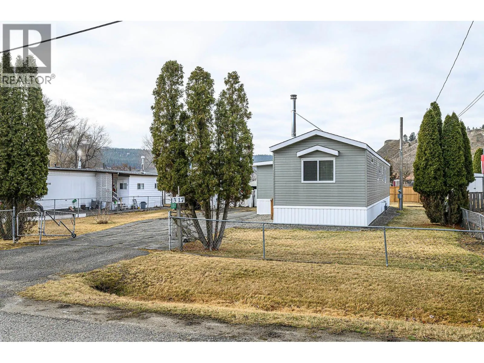 1317 Bostock Cres Crescent