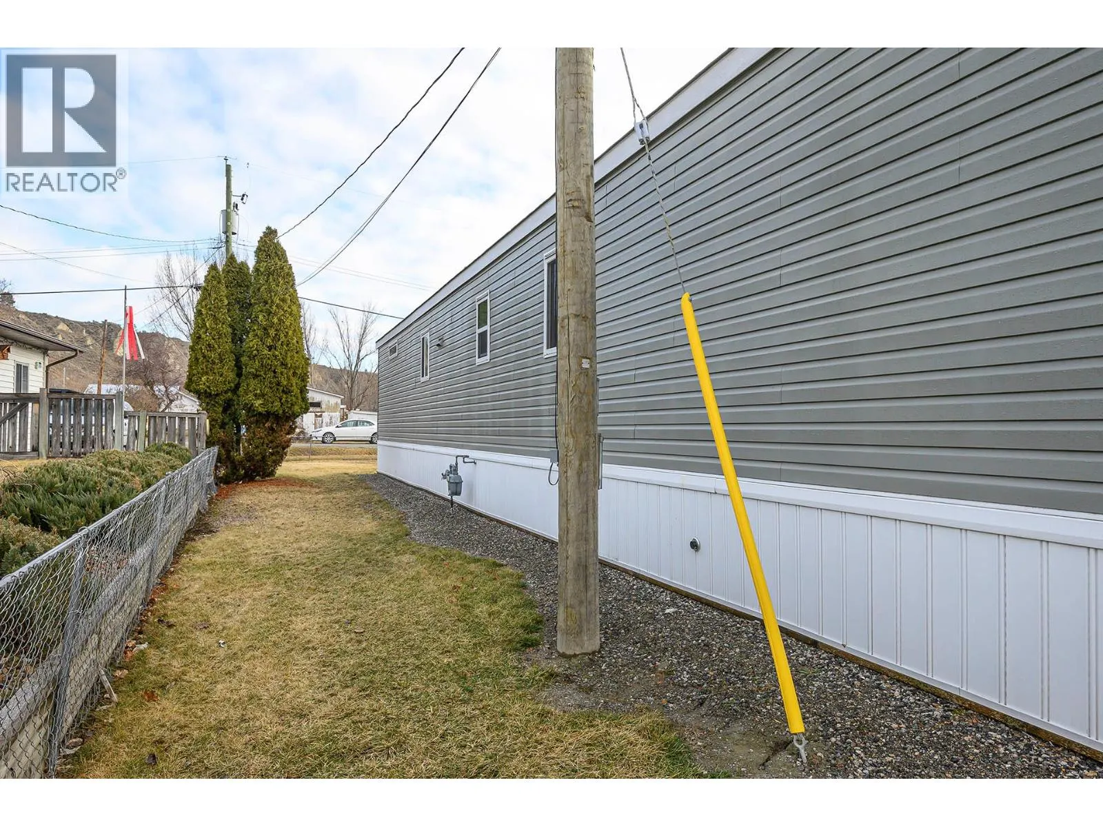 1317 Bostock Cres Crescent