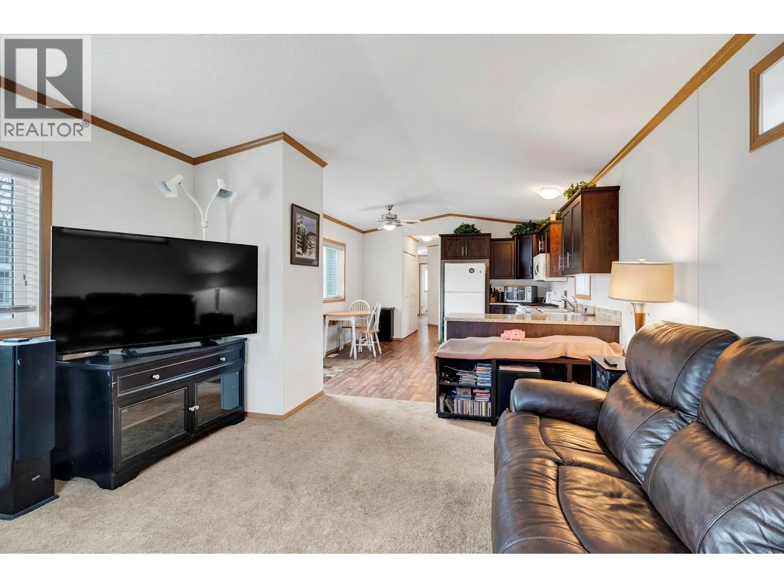 1317 Bostock Cres Crescent