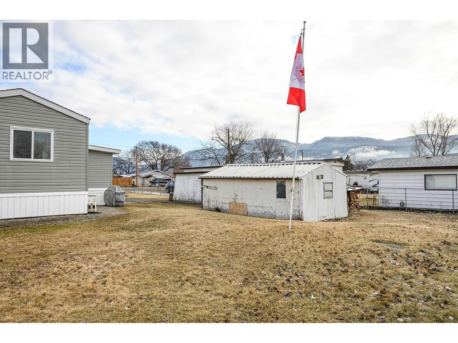 1317 Bostock Cres Crescent
