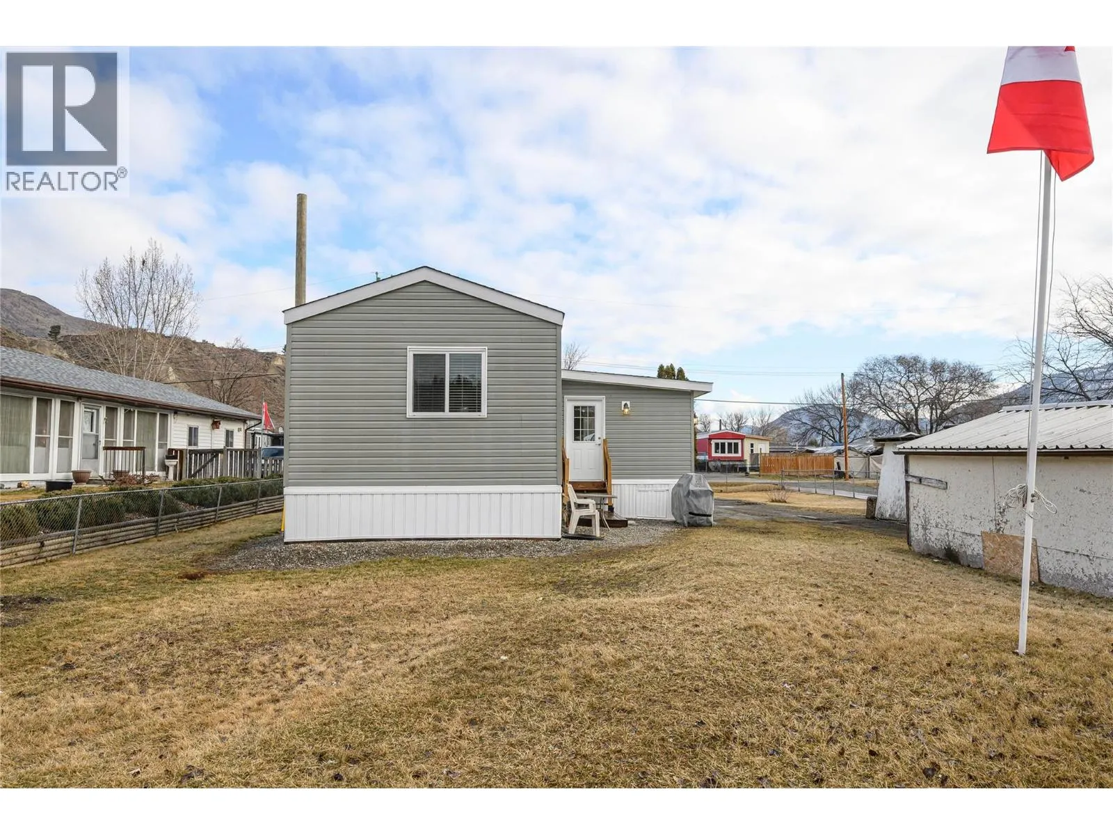 1317 Bostock Cres Crescent