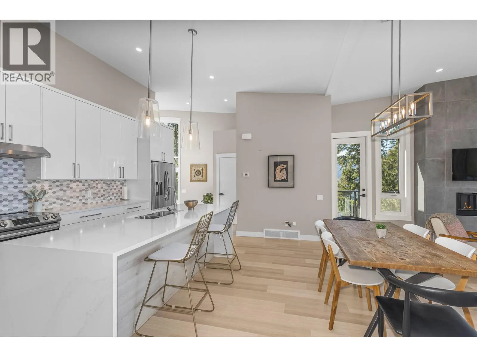3220 Hilltown Drive Unit# 11