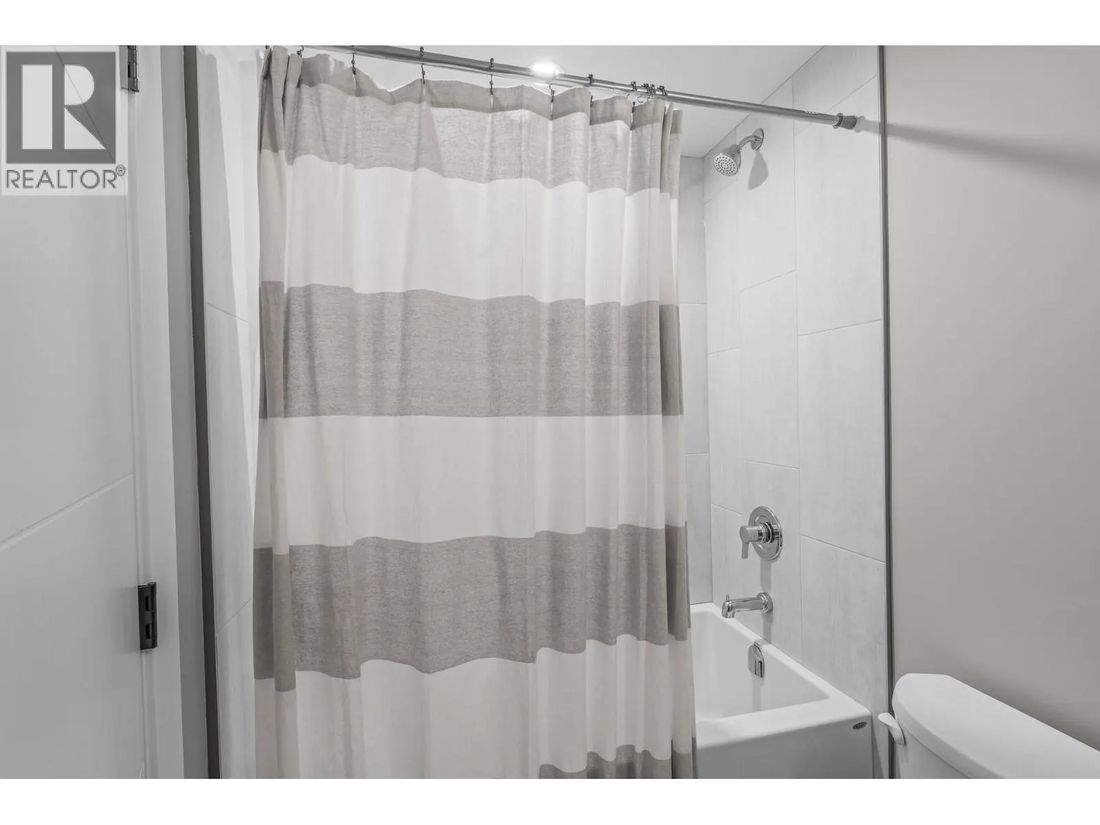 3220 Hilltown Drive Unit# 11
