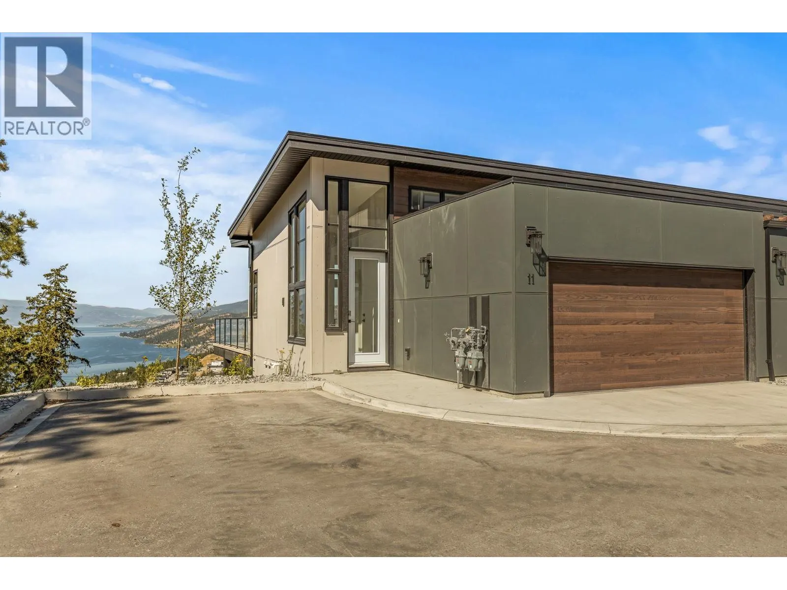 3220 Hilltown Drive Unit# 11
